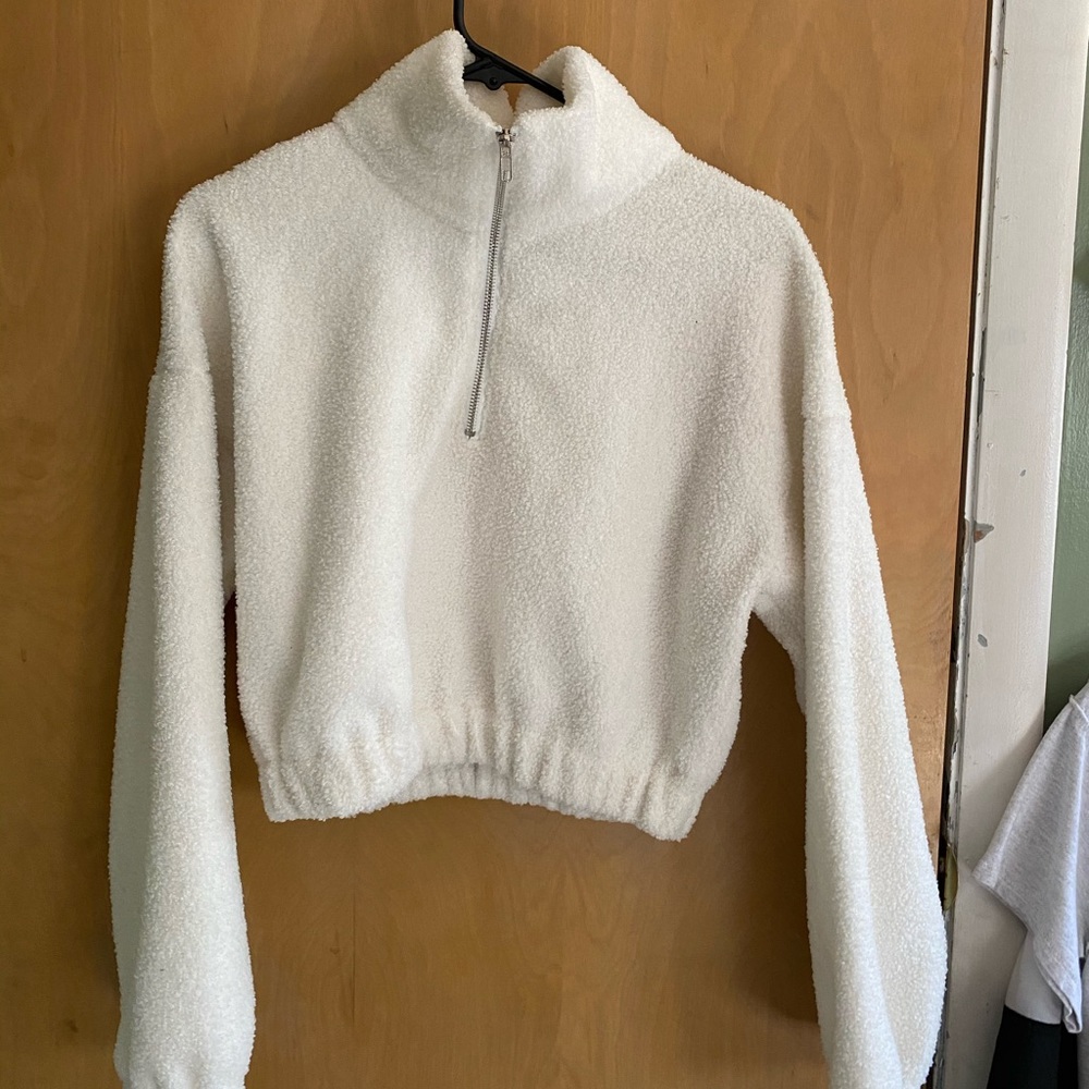 Cropped White pullover